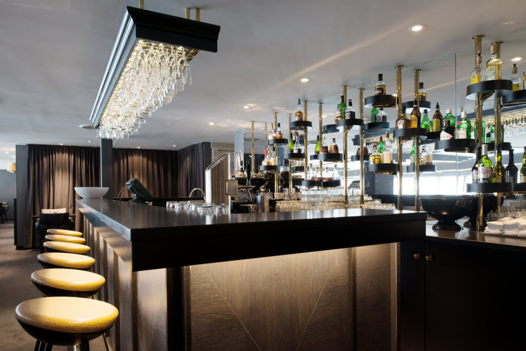 Copyright: Gatis Rozenfelds, +37 129512977, gatis@rozenfelds.com Barinteriør, Scandic Ishavshotel